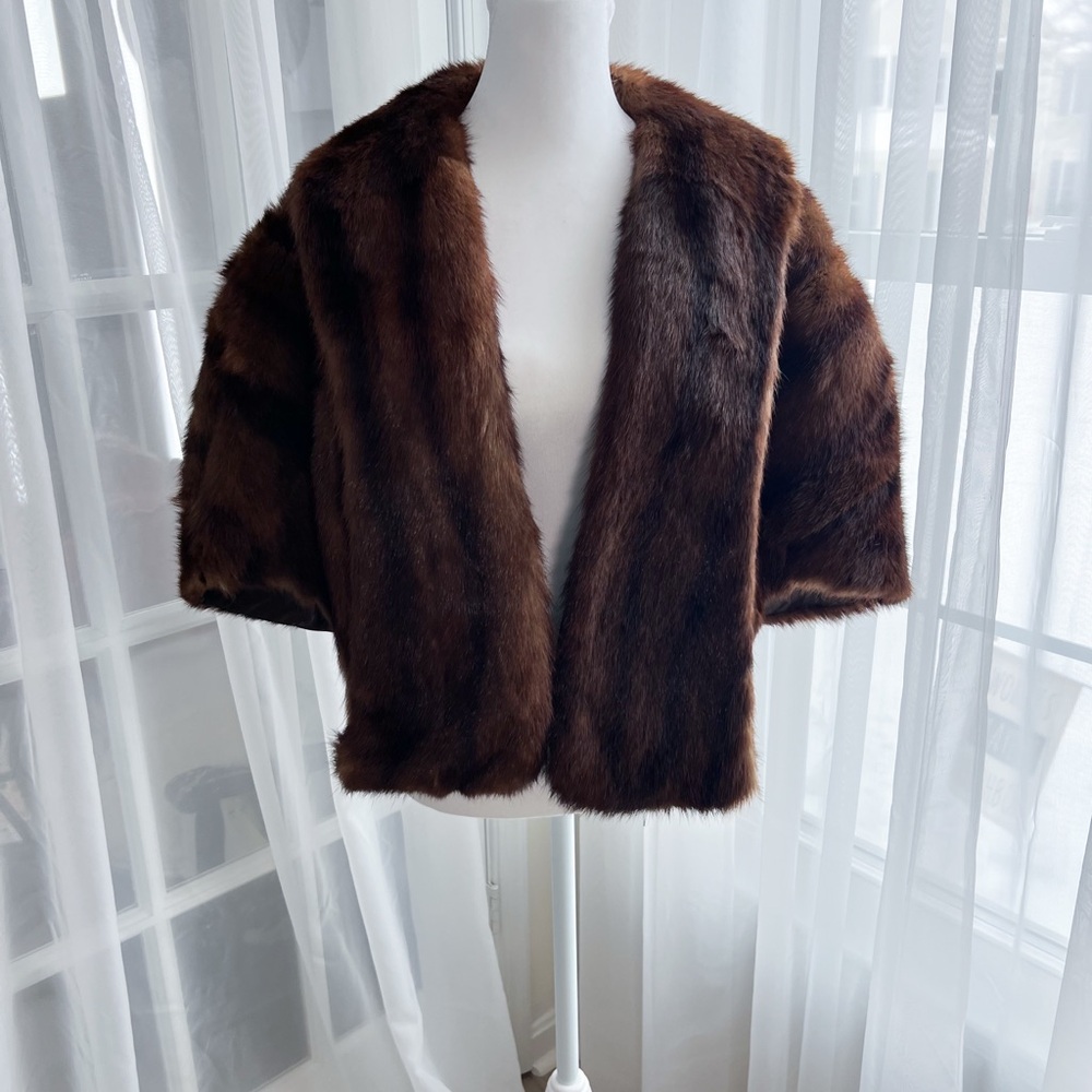 Elegant Brown Mink Fur Capelet Jacket Vintage